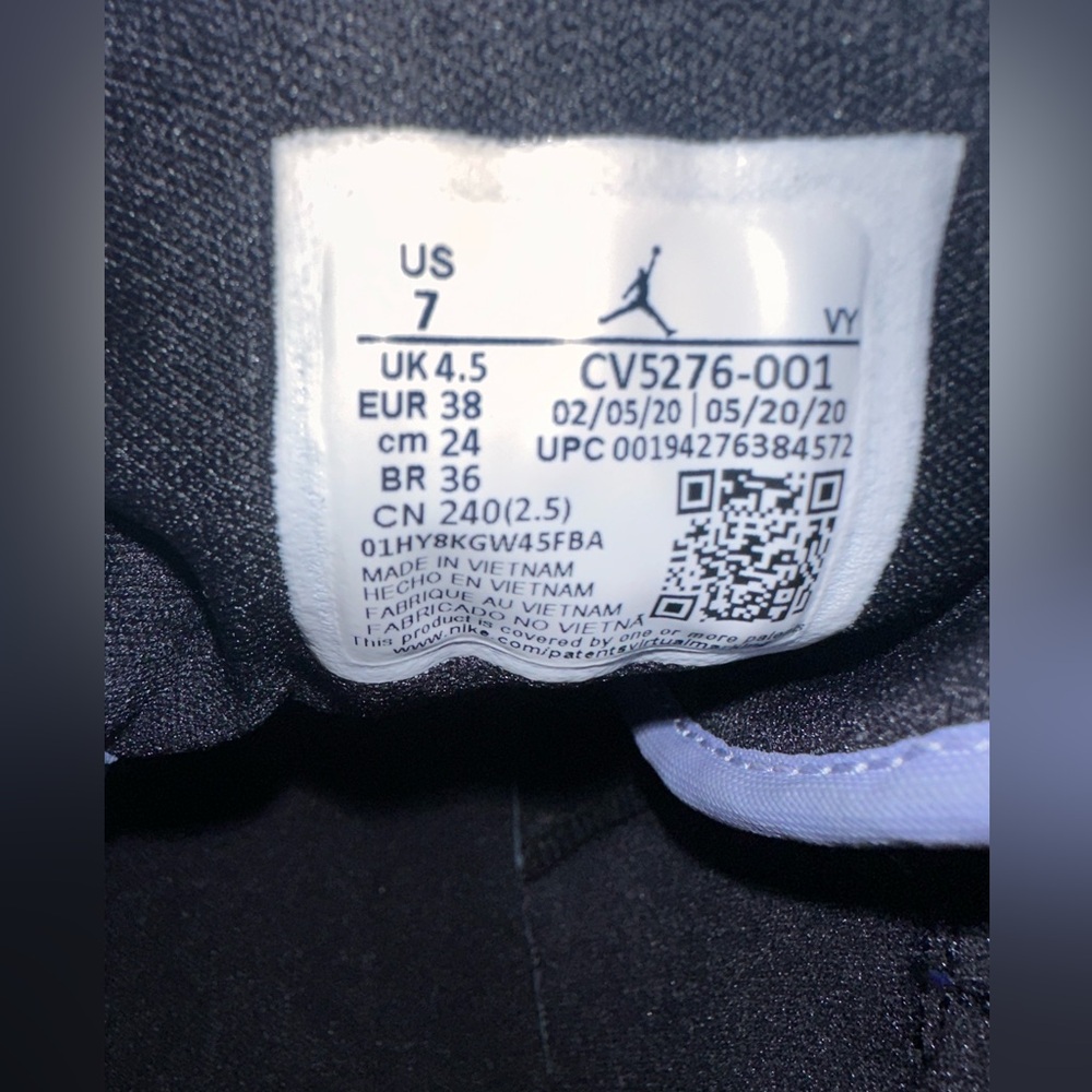 Women’s Air Jordan 1 Mid SE-Size 7 - Picture 3 of 9